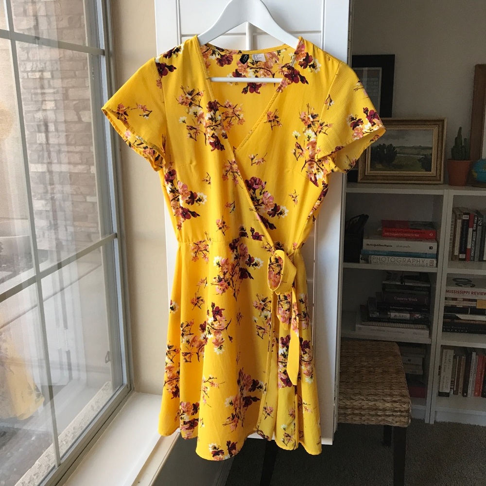 DIVIDED Wrap Dress